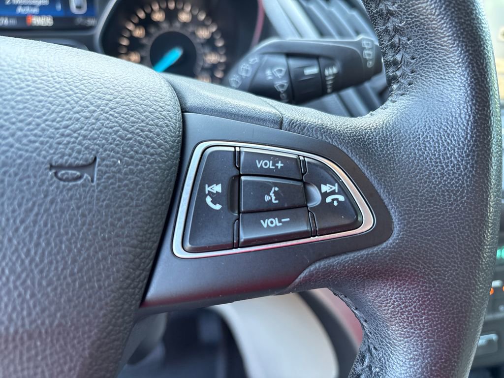Used 2019 Ford Escape SEL AWD/4WD image 18