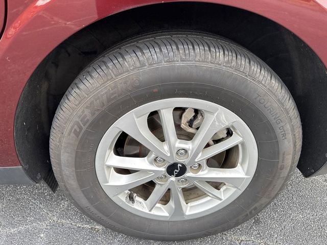 Used 2024 Kia Carnival LX image 33