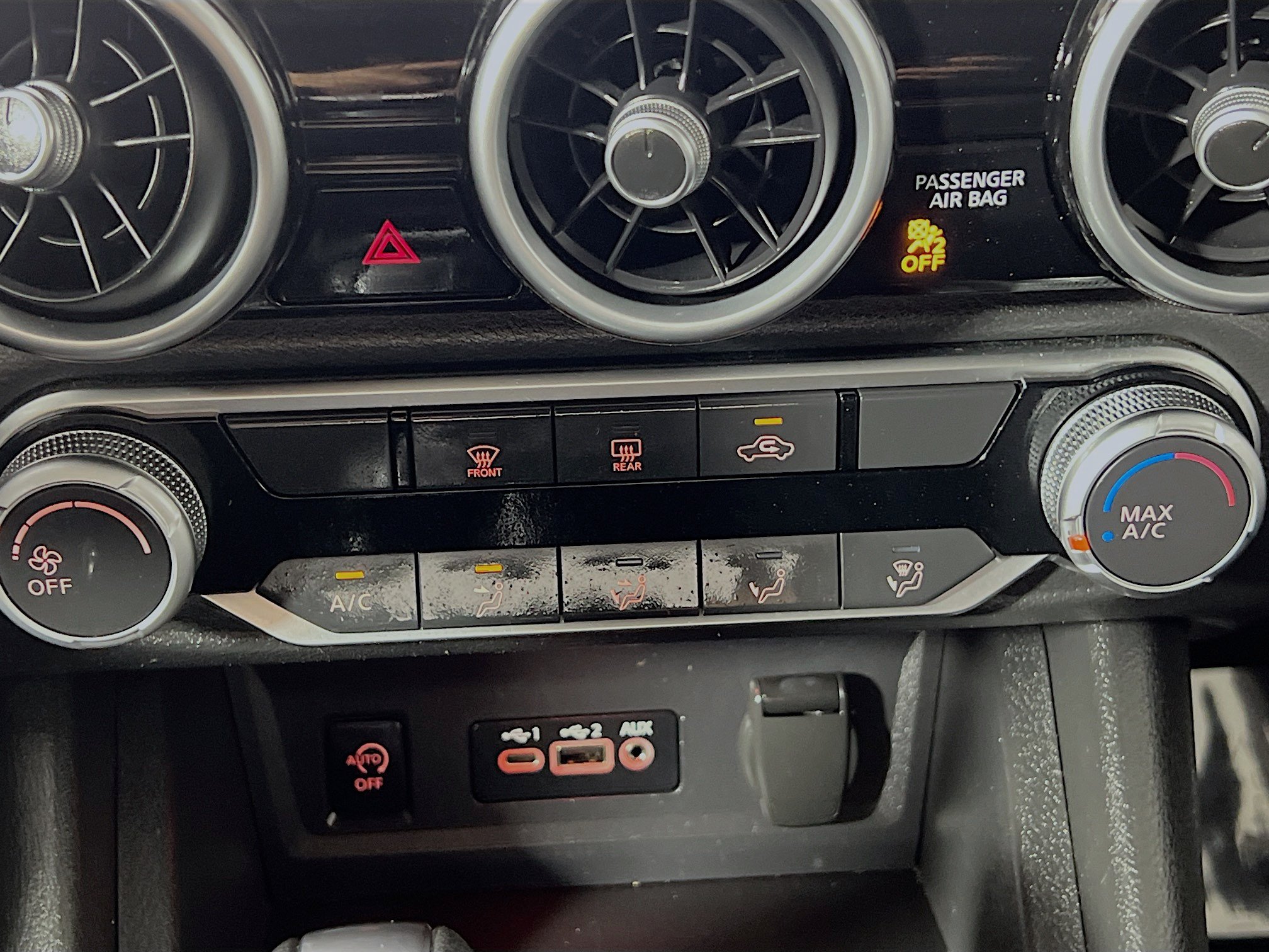 Used 2024 Nissan Sentra SV FWD image 26