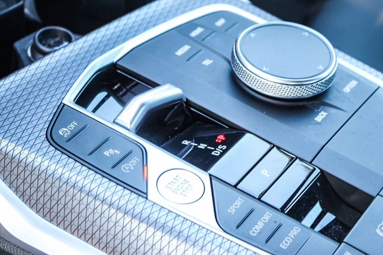 Certified 2025 BMW 330i Sedan w/ Convenience Package image 19