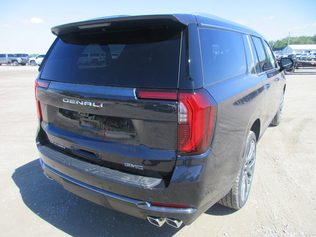 New 2026 GMC Yukon XL Denali Ultimate AWD/4WD image 4