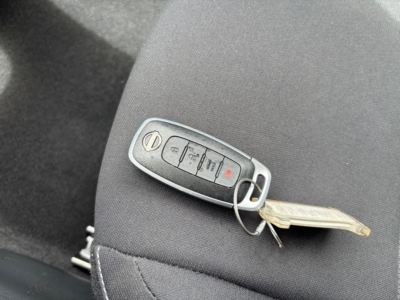 Used 2025 Nissan Sentra SV FWD image 21