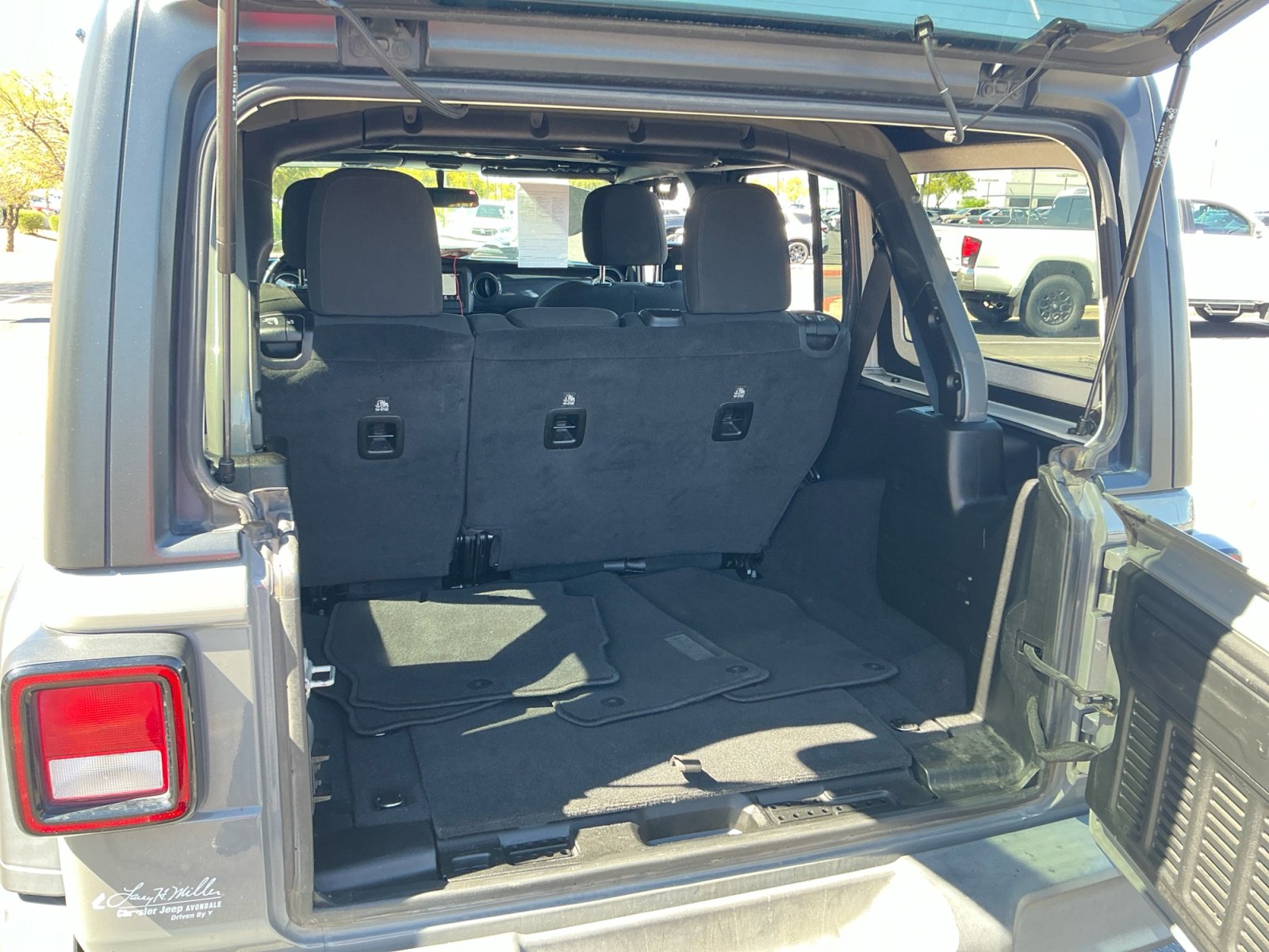 Used 2022 Jeep Wrangler Unlimited Sport image 33