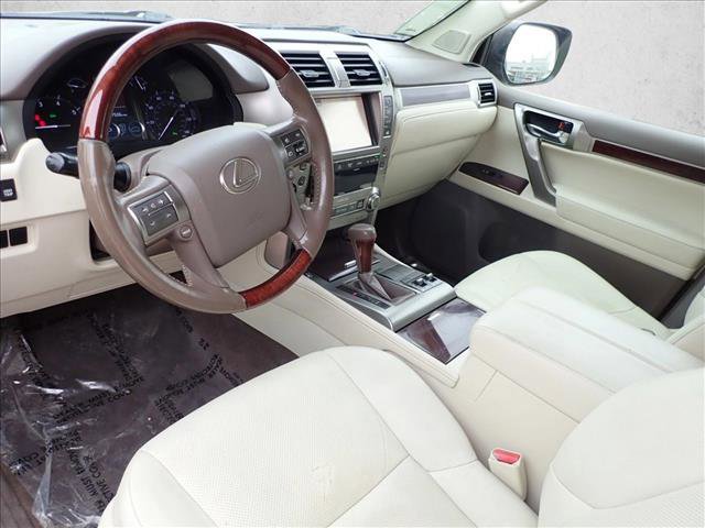 Used 2016 Lexus GX 460 w/ Premium Package image 10