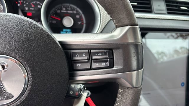 Used 2011 Ford Mustang Shelby GT500 w/ SVT Performance Pkg image 22