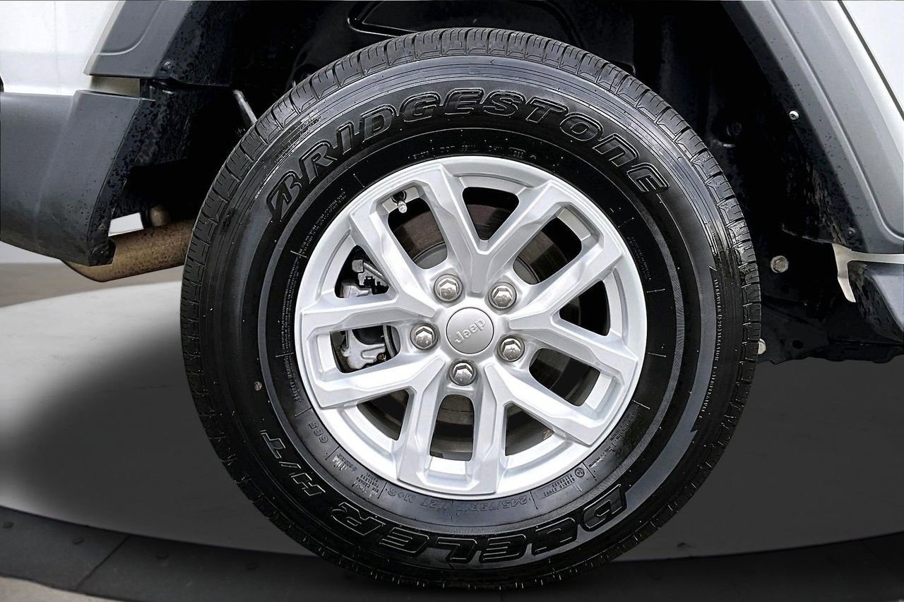 Certified 2023 Jeep Wrangler Unlimited Sport AWD/4WD image 34
