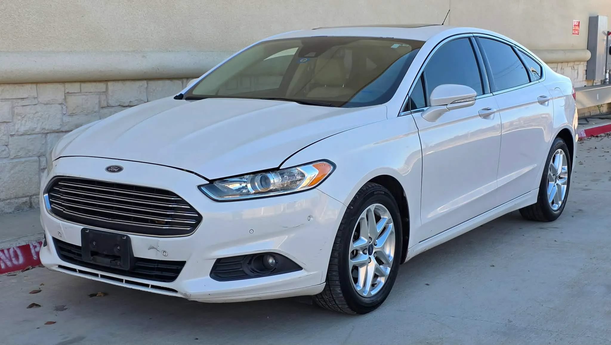 Used 2013 Ford Fusion SE FWD image 6