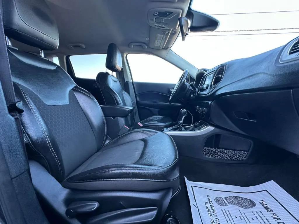 Used 2018 Jeep Compass Latitude image 13