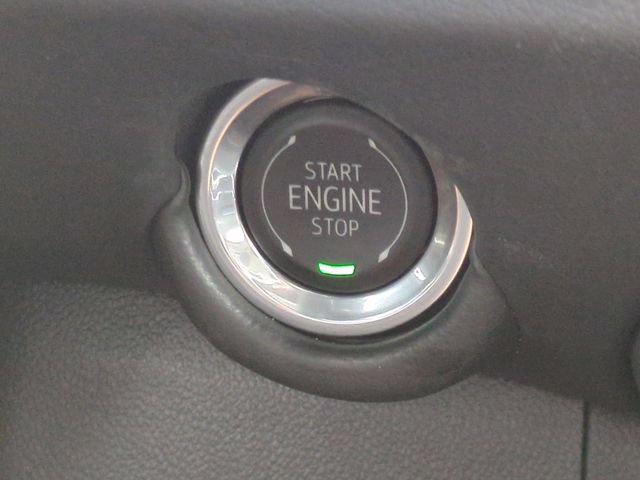 Used 2025 Chevrolet Suburban Z71 AWD/4WD image 35