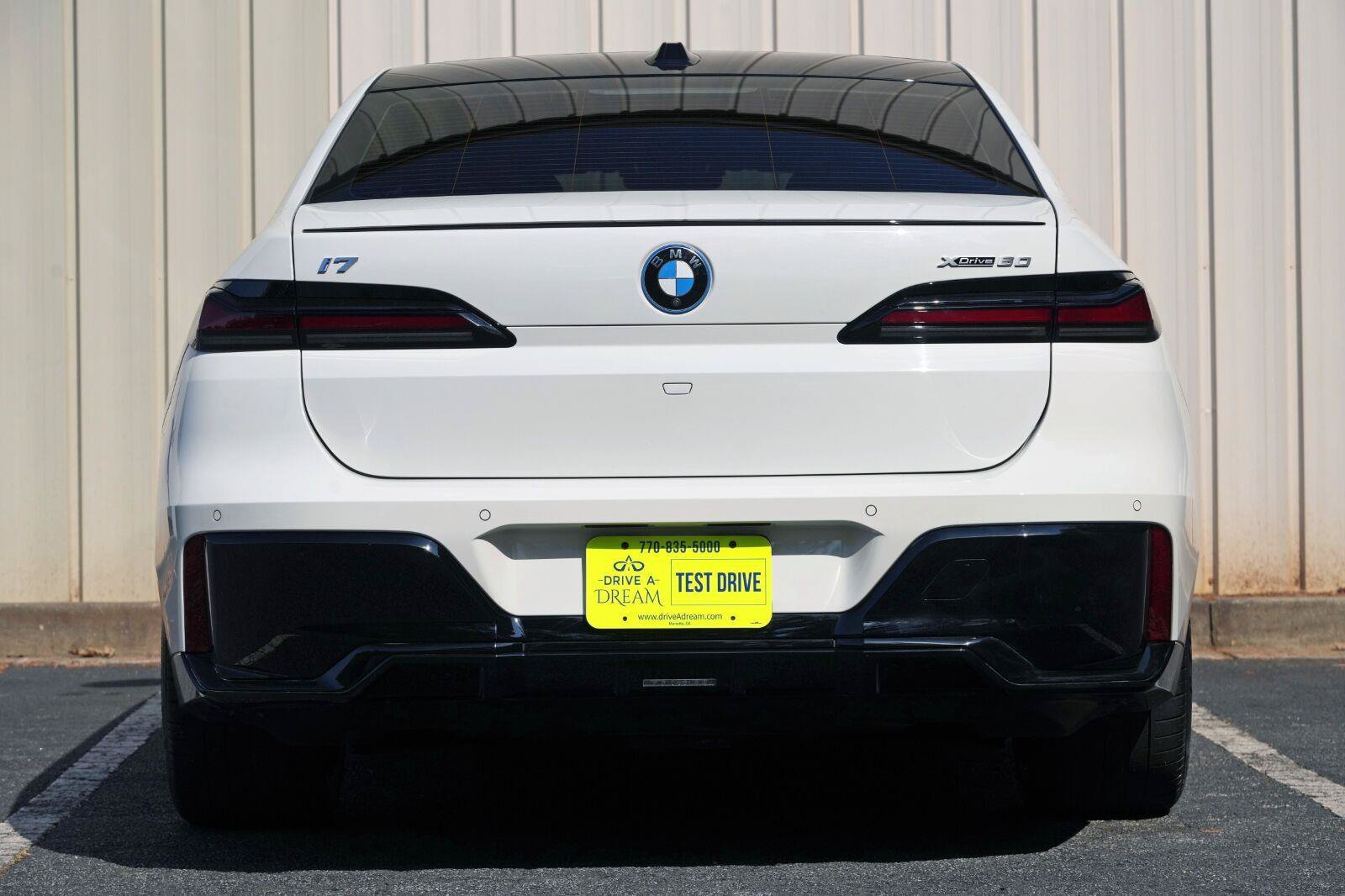 Used 2024 BMW i7 xDrive60 AWD/4WD image 10