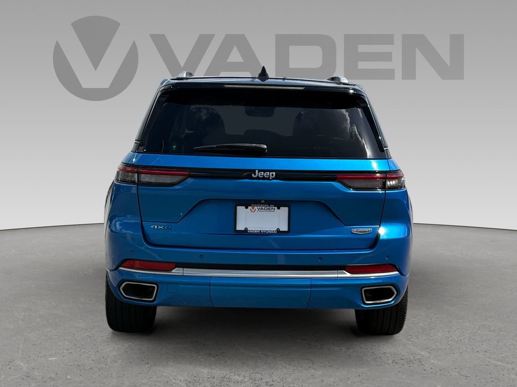Used 2022 Jeep Grand Cherokee Summit AWD/4WD image 23