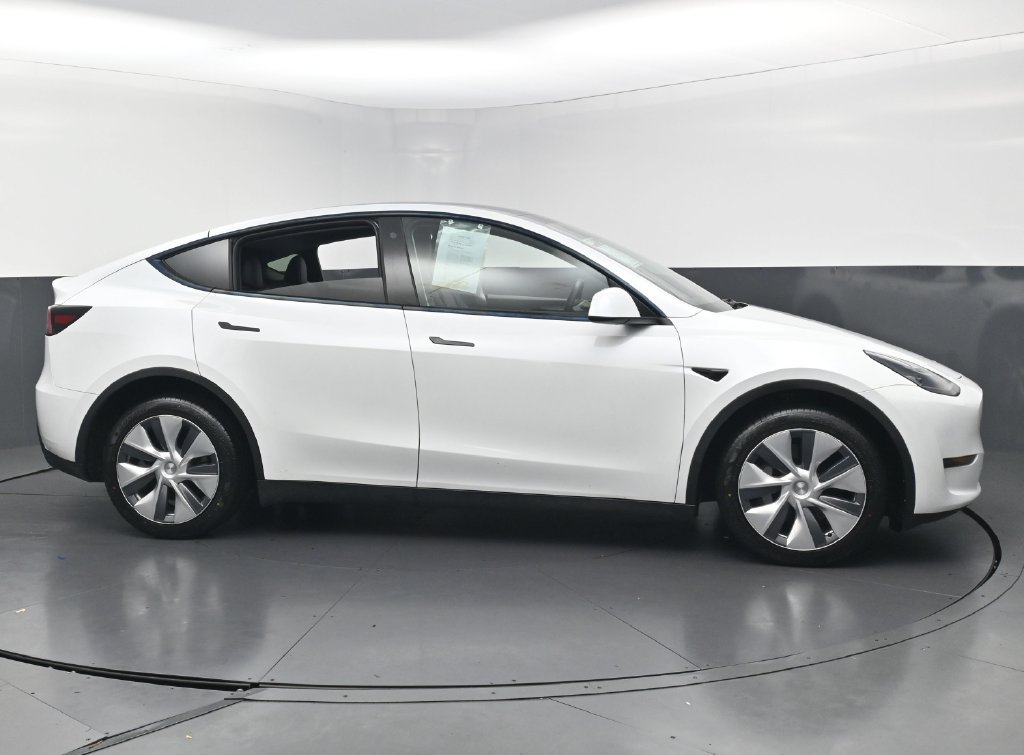 Used 2023 Tesla Model Y Long Range AWD/4WD image 47