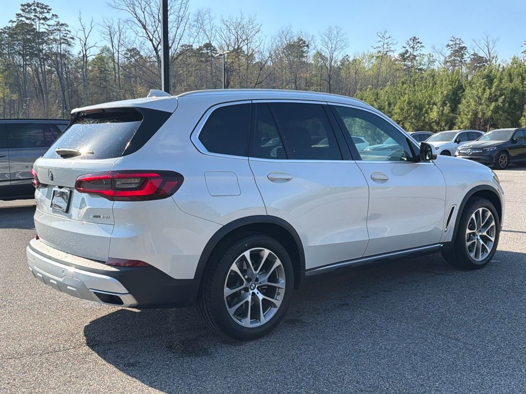 Used 2022 BMW X5 sDrive40i w/ Premium Package image 13