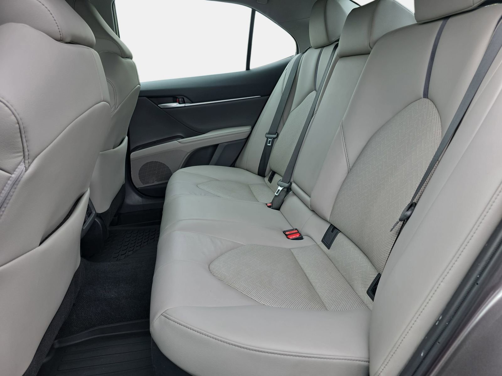 Used 2024 Toyota Camry XLE image 13