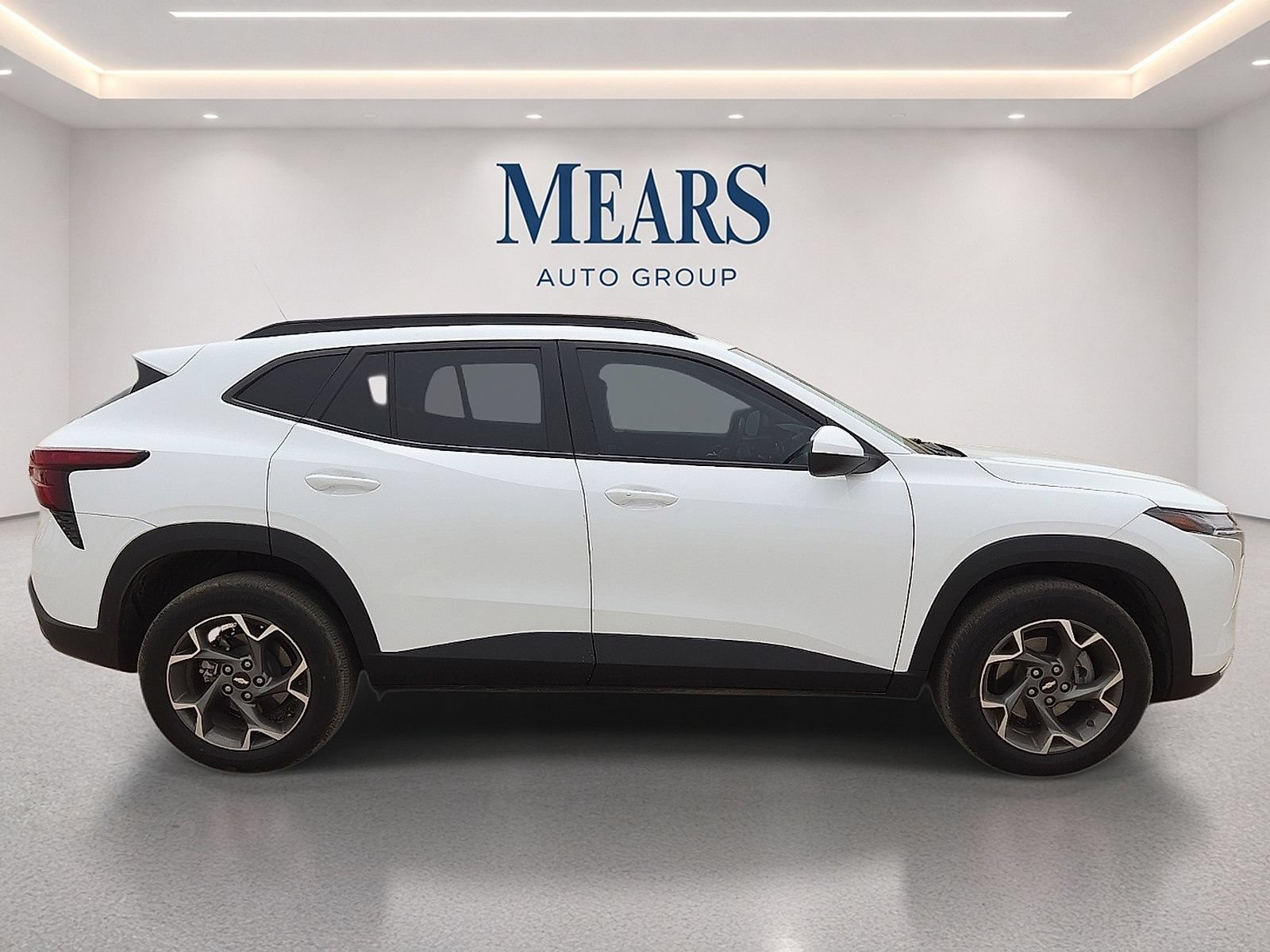 Used 2025 Chevrolet Trax LT w/ Driver Confidence Package FWD image 6