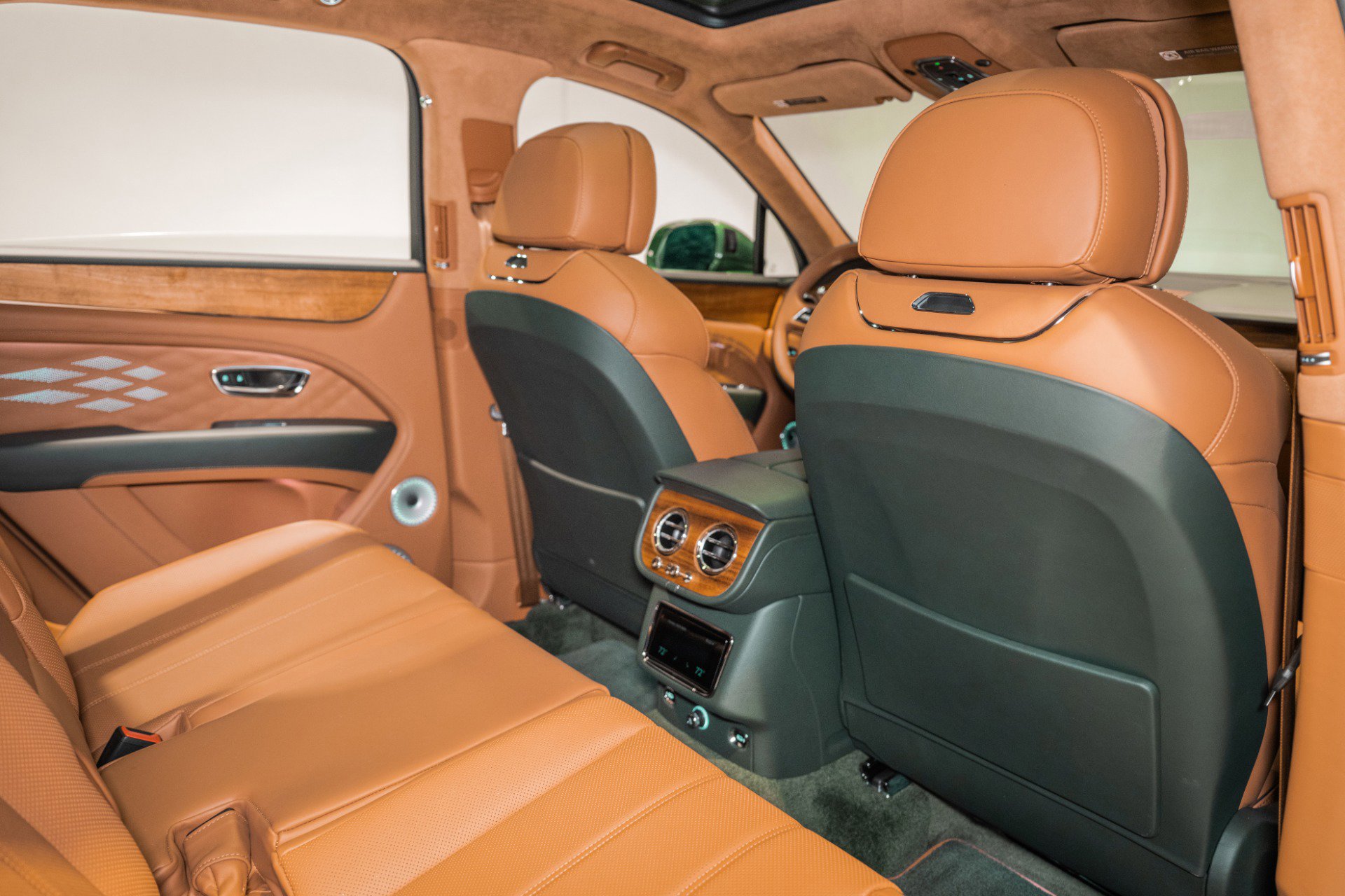 New 2025 Bentley Bentayga image 24