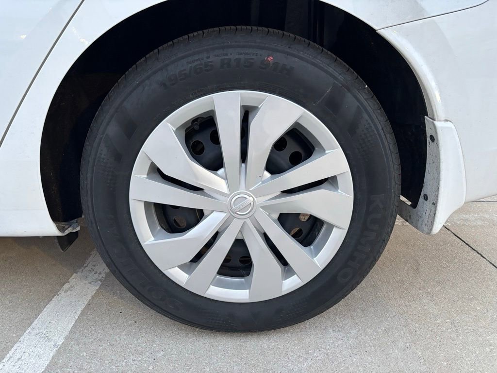 Used 2025 Nissan Versa S w/ Trunk Package image 6