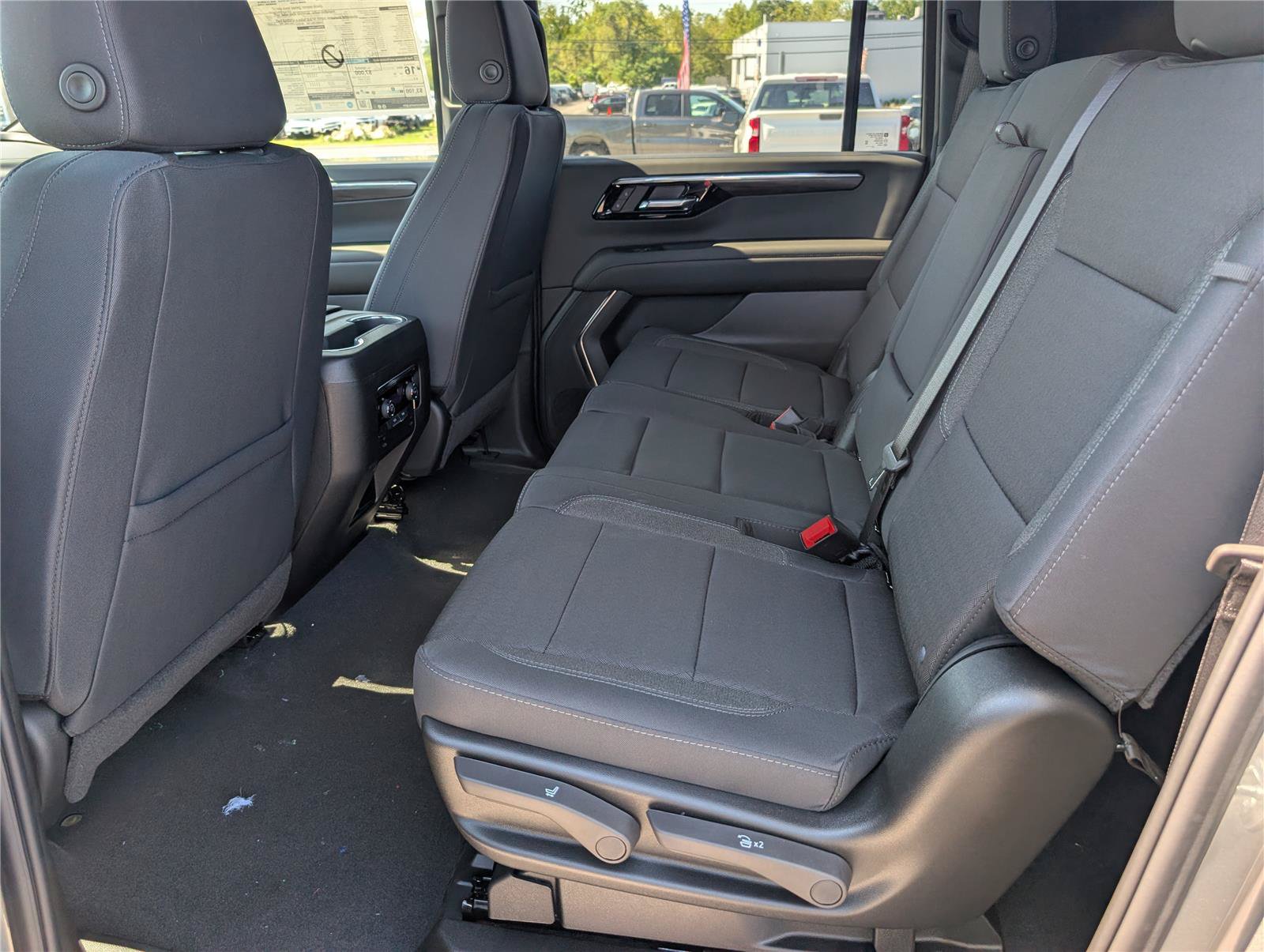 New 2026 Chevrolet Suburban LS w/ Max Trailering Package AWD/4WD image 11