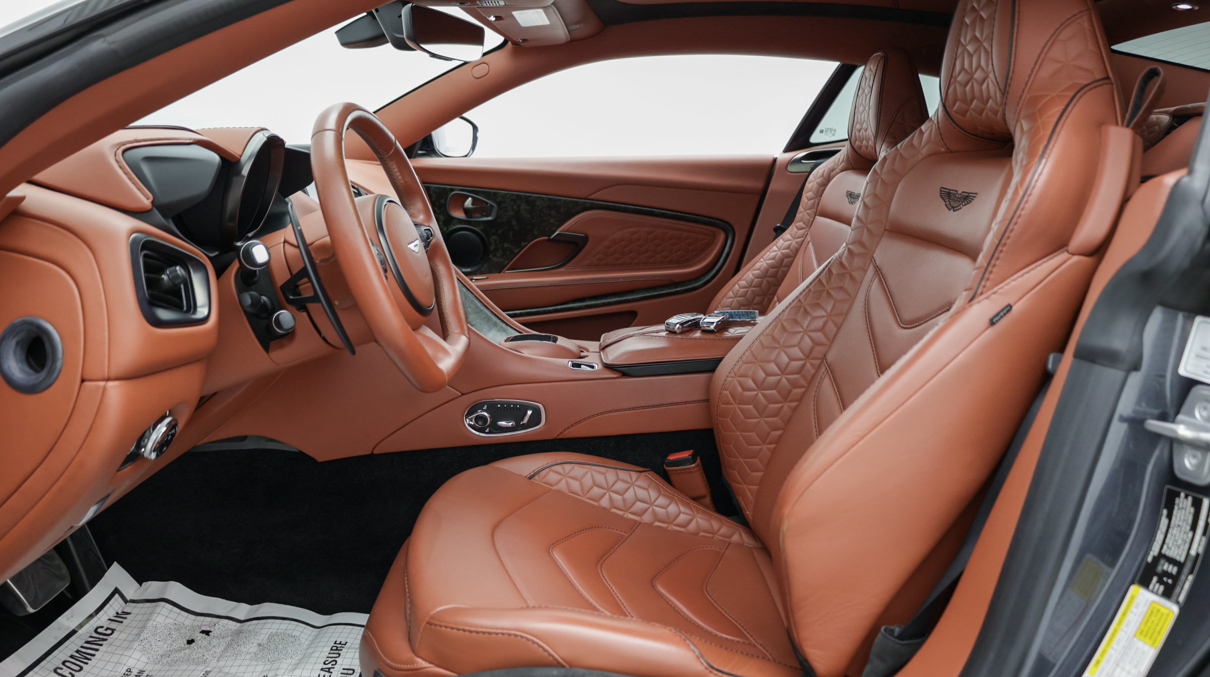 Used 2019 Aston Martin DBS Superleggera RWD image 53