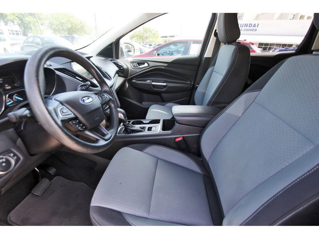 Used 2019 Ford Escape SE image 15