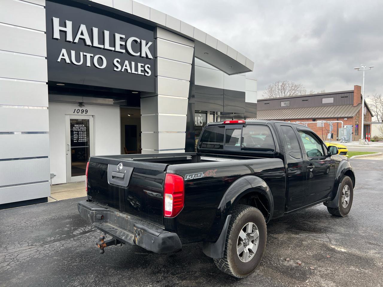 Used 2013 Nissan Frontier PRO-4X image 6