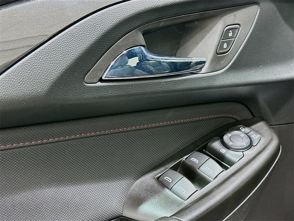 Used 2023 Chevrolet TrailBlazer RS w/ Sun and Liftgate Package image 18