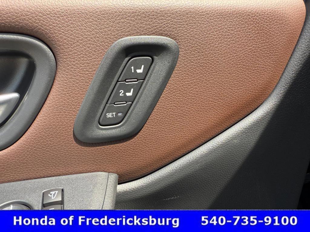 Certified 2025 Honda Pilot Elite image 25