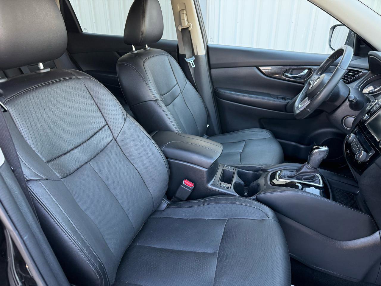 Used 2018 Nissan Rogue SL w/ Premium Package AWD/4WD image 31