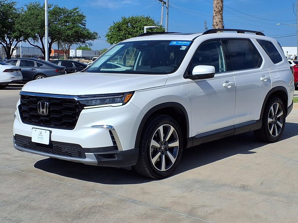 Certified 2024 Honda Pilot Touring image 3