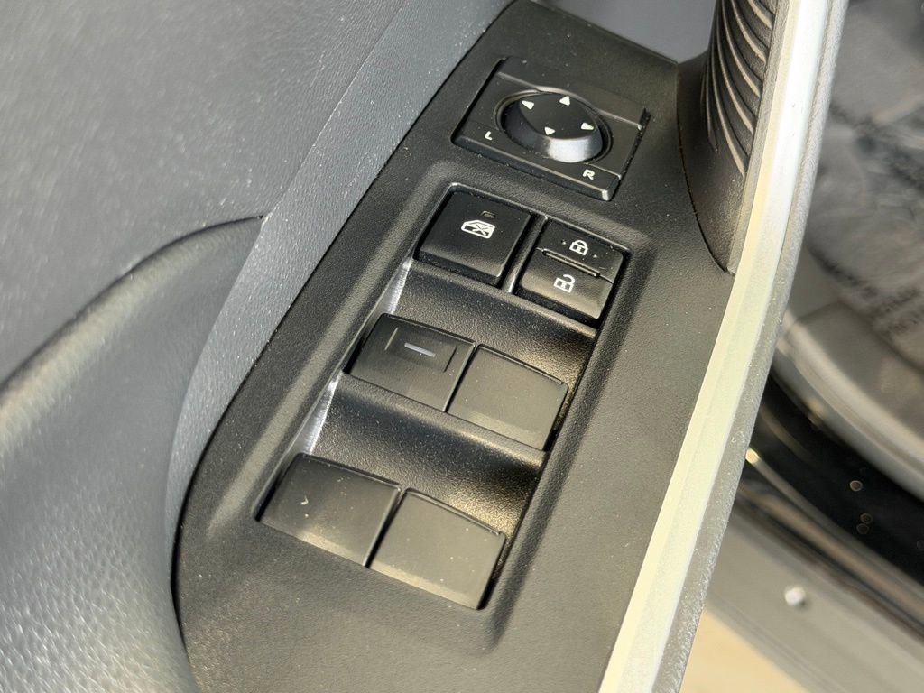 Certified 2022 Toyota RAV4 LE AWD/4WD image 19