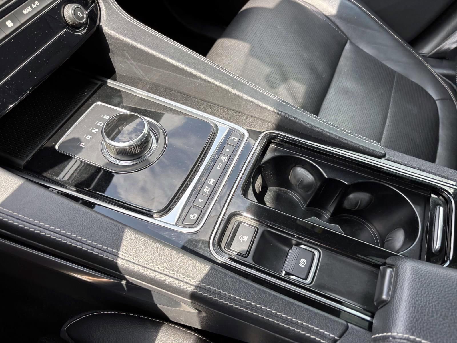 Used 2019 Jaguar F-PACE R-Sport AWD/4WD image 20