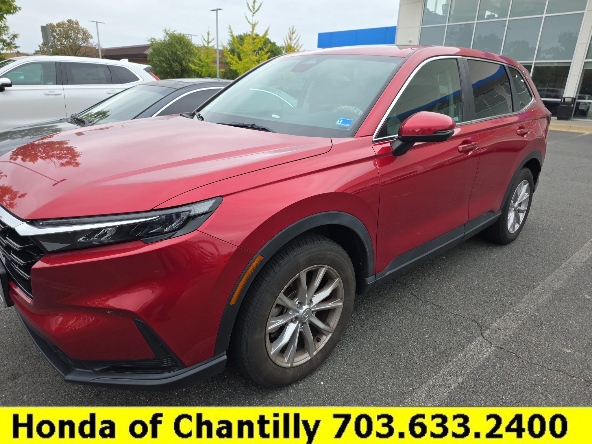 Used 2024 Honda CR-V EX image 1