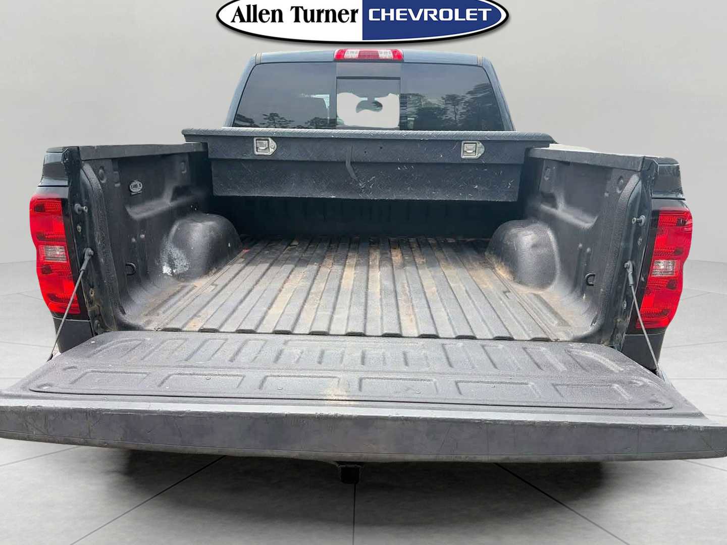 Used 2018 Chevrolet Silverado 1500 LT w/ All Star Edition AWD/4WD image 7