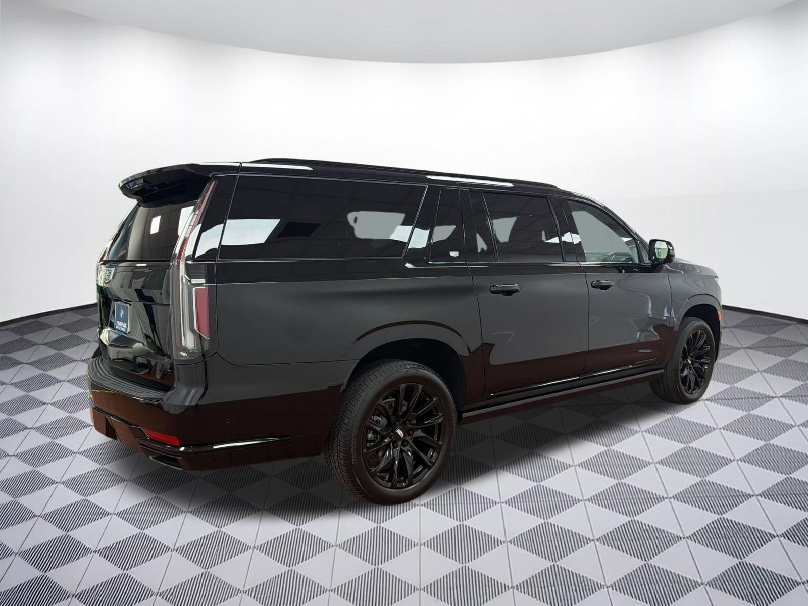 Used 2024 Cadillac Escalade ESV Sport w/ LPO, ONYX Package image 8