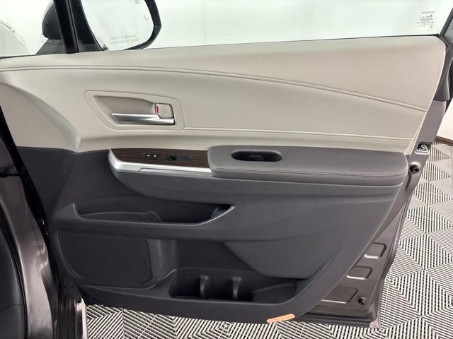 Used 2023 Toyota Sienna XLE AWD/4WD image 25
