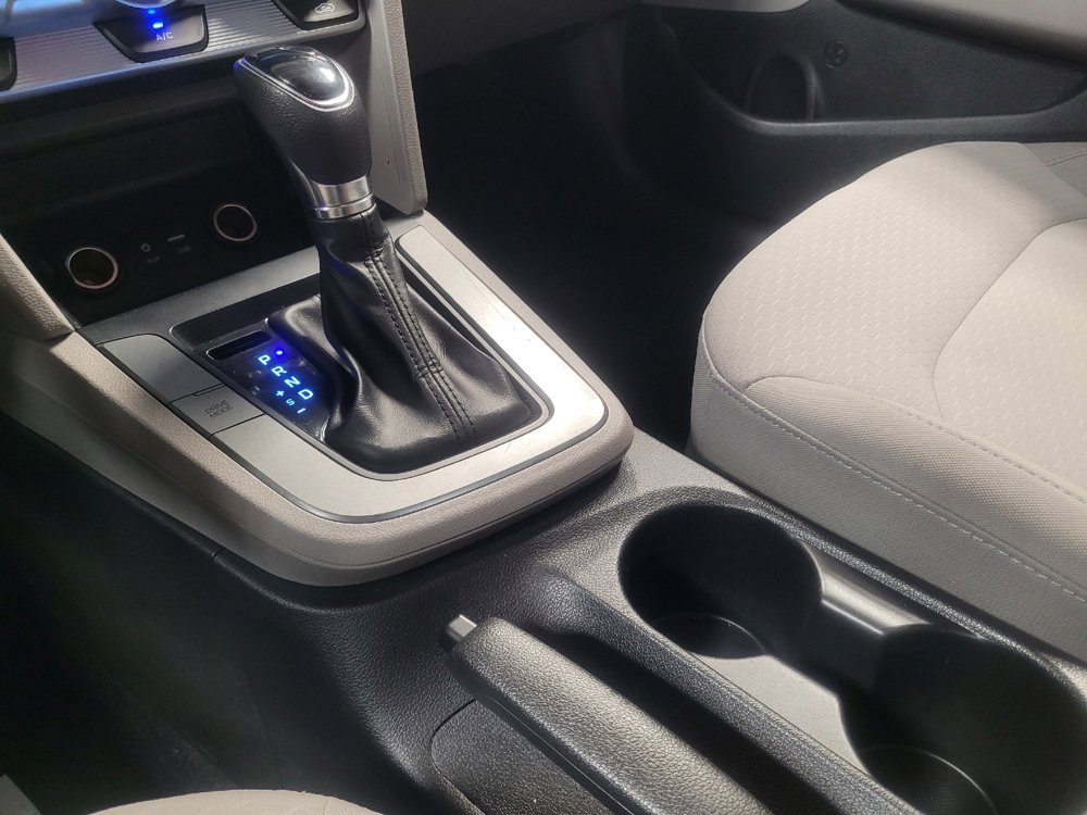 Used 2019 Hyundai Elantra SE image 26