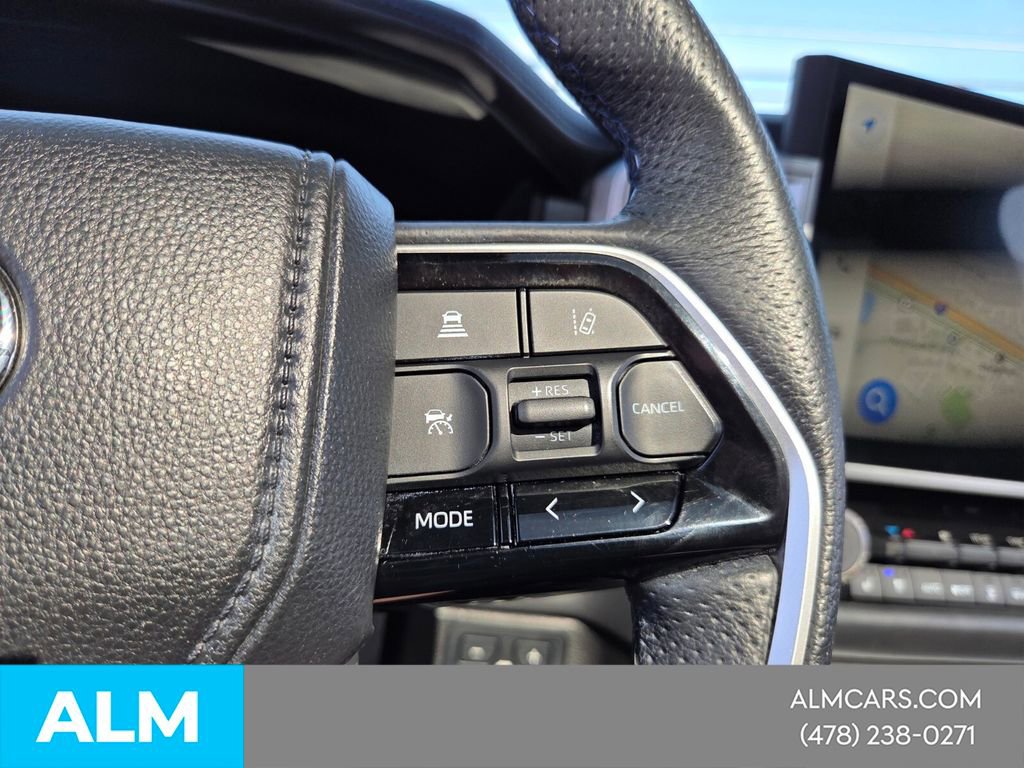 Used 2023 Toyota Sequoia Platinum image 31