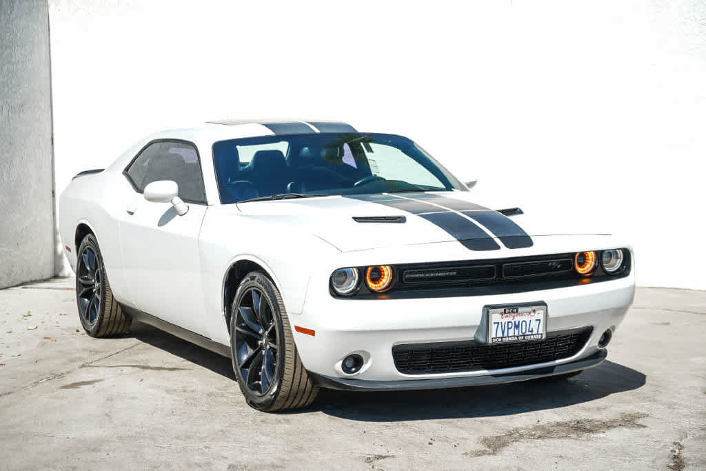 Used 2016 Dodge Challenger R/T Plus RWD image 3