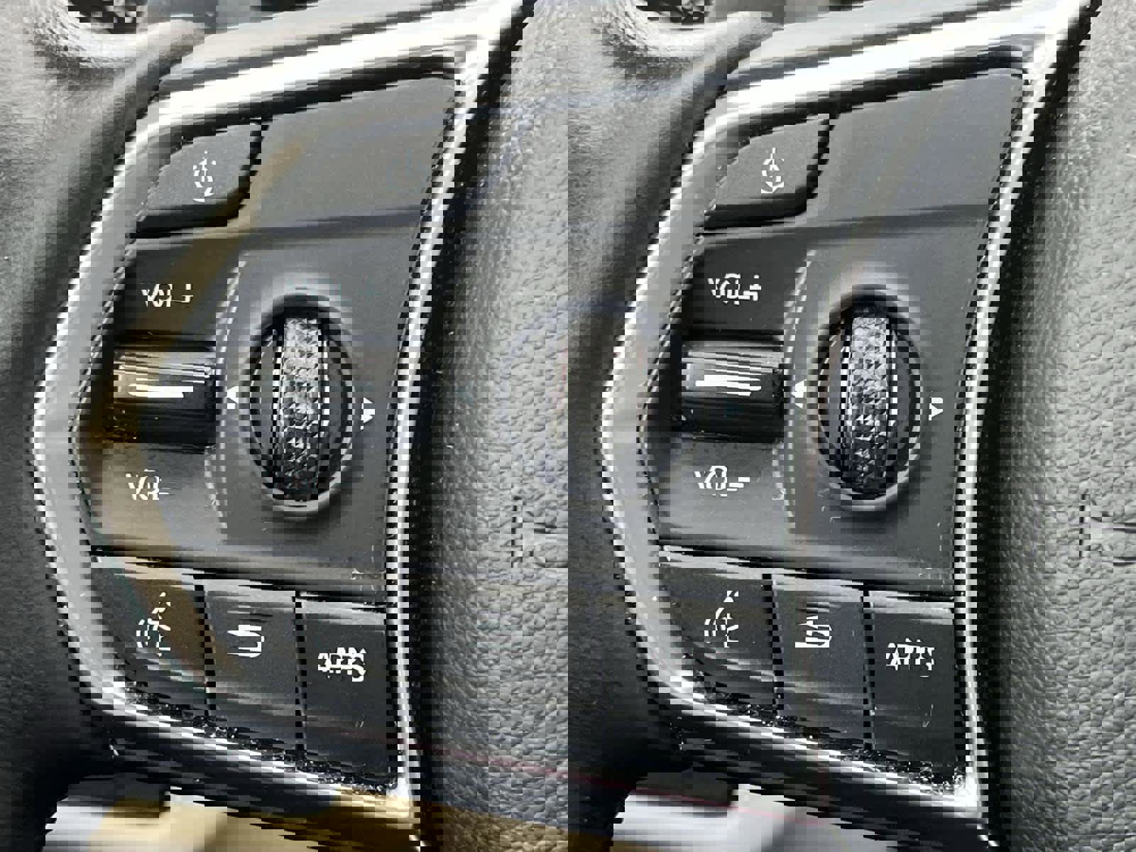 Used 2023 Acura MDX image 30