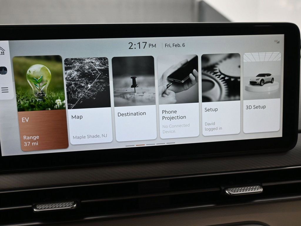 Used 2024 Genesis GV60 RWD image 14