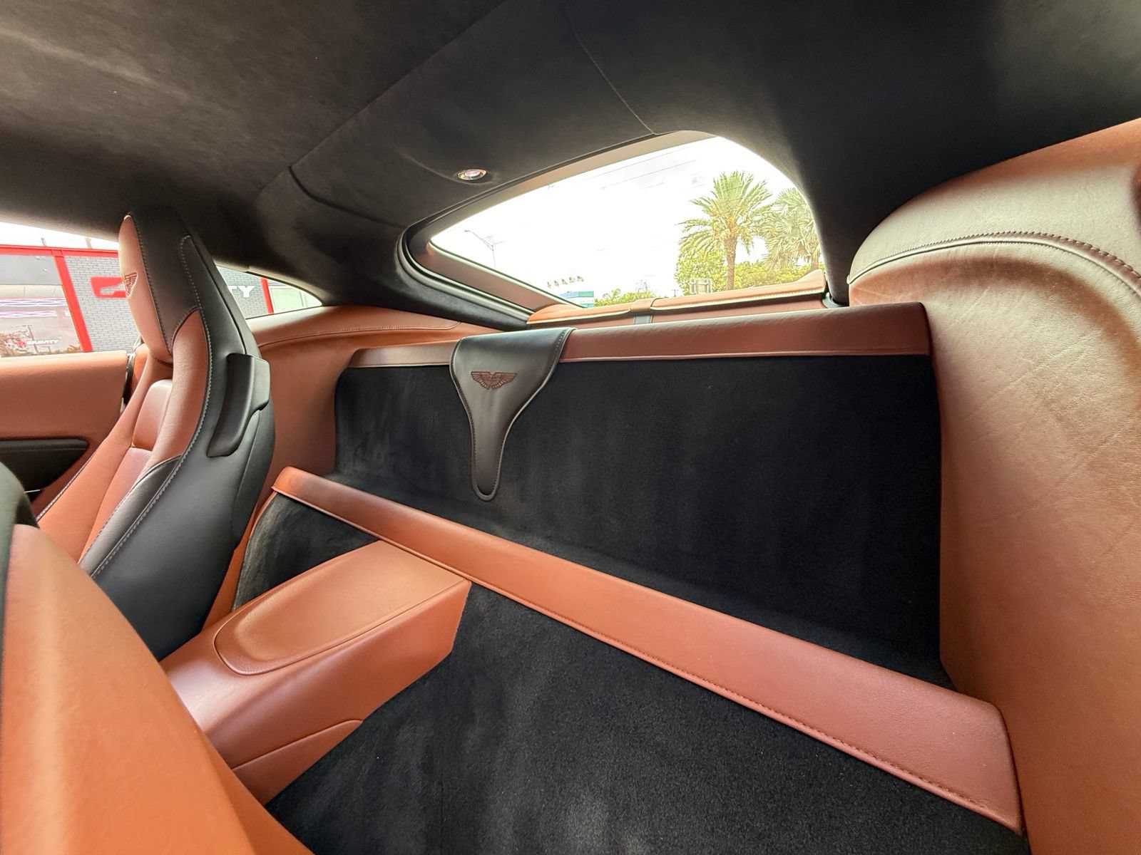 Used 2020 Aston Martin V8 Vantage Coupe RWD image 24