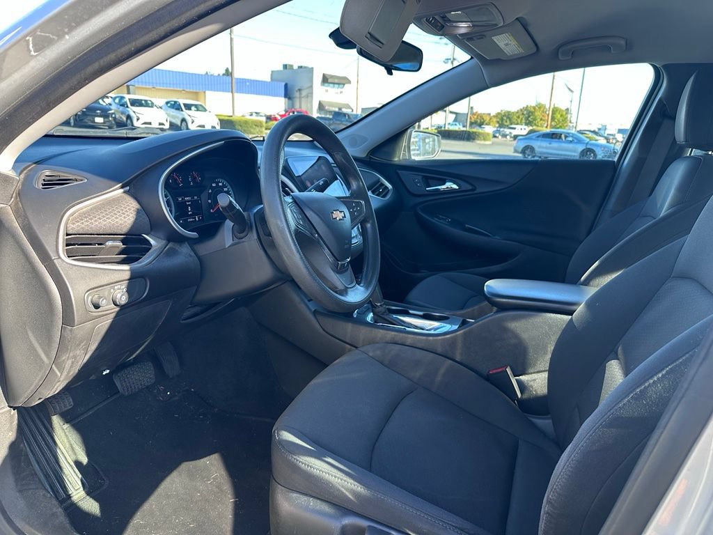 Used 2020 Chevrolet Malibu LS FWD image 9