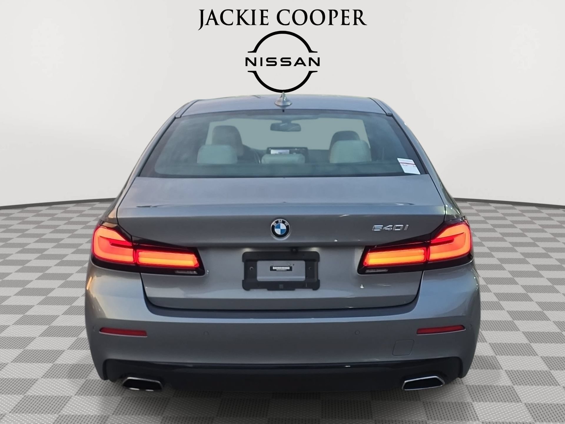 Used 2023 BMW 540i w/ Premium Package RWD image 6