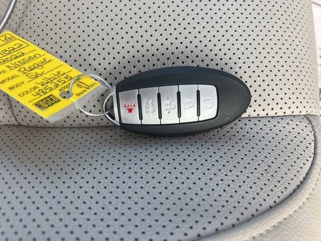 Used 2022 Nissan Rogue Sport SL w/ Premium Package image 41