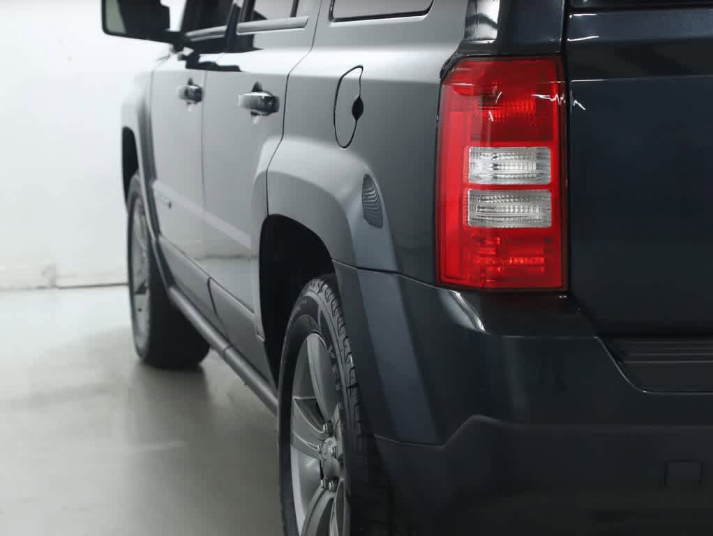 Used 2014 Jeep Patriot High Altitude FWD image 42