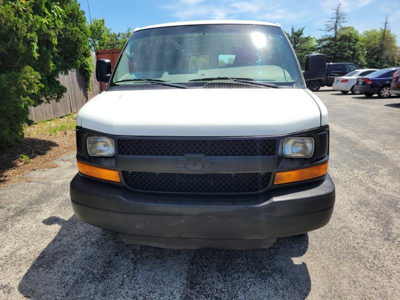 Used 2011 Chevrolet Express 3500 Extended RWD image 29