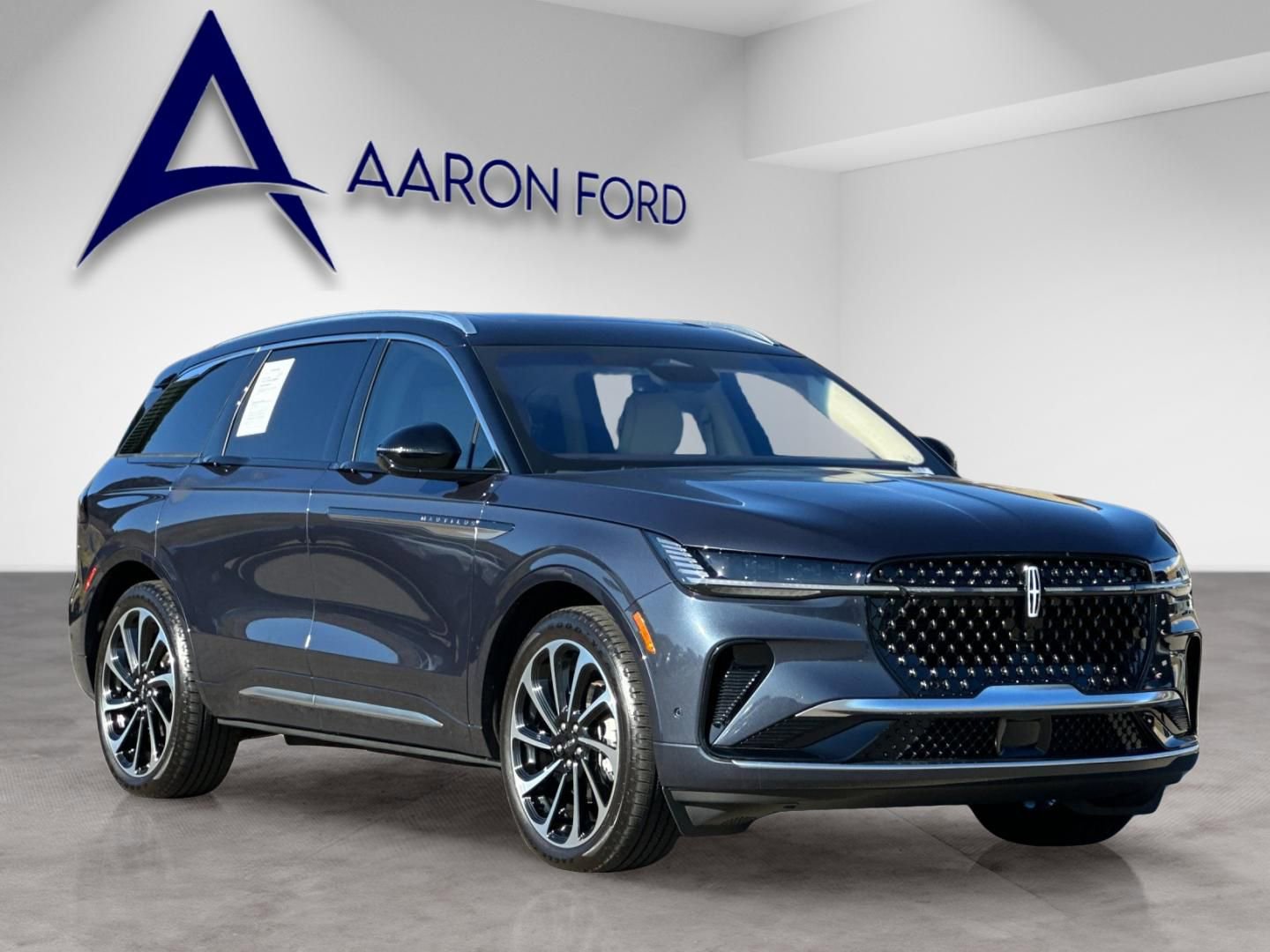 Used 2024 Lincoln Nautilus Black Label image 8