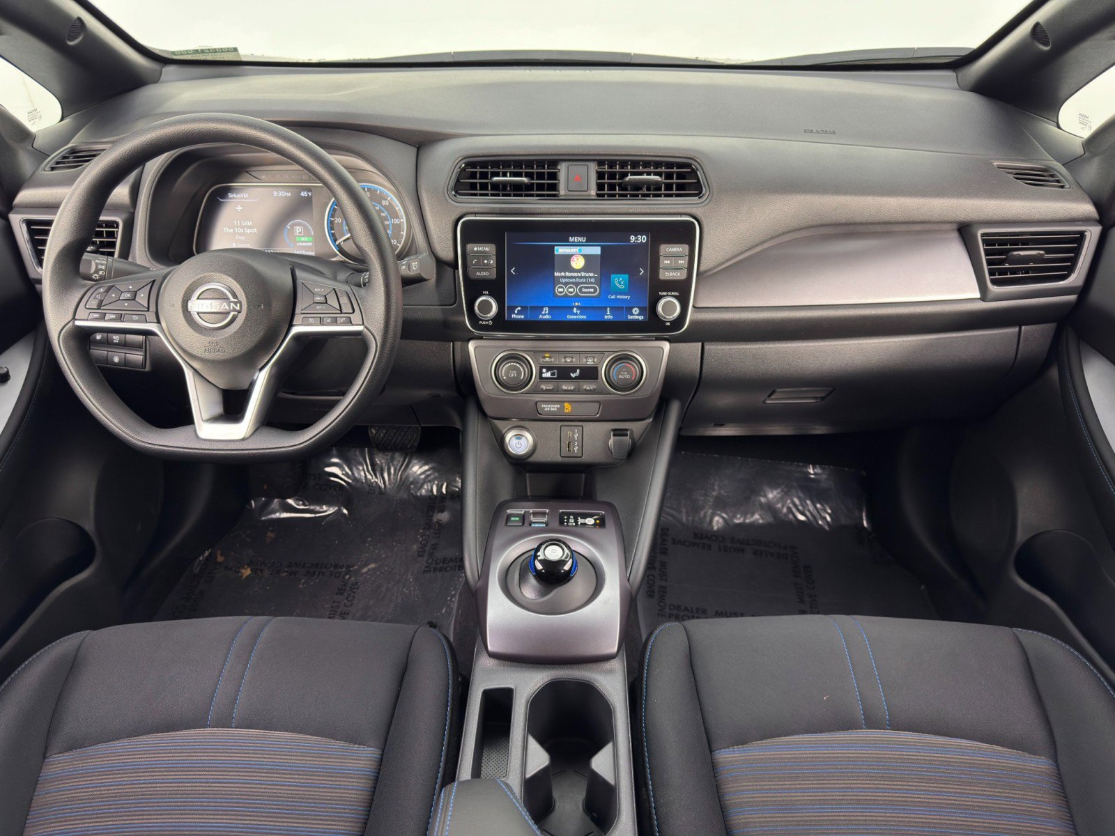 Used 2025 Nissan Leaf S image 11