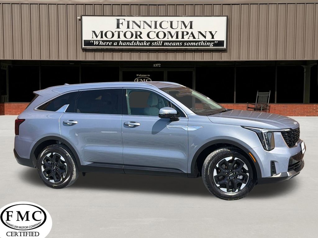 Used 2025 Kia Sorento S