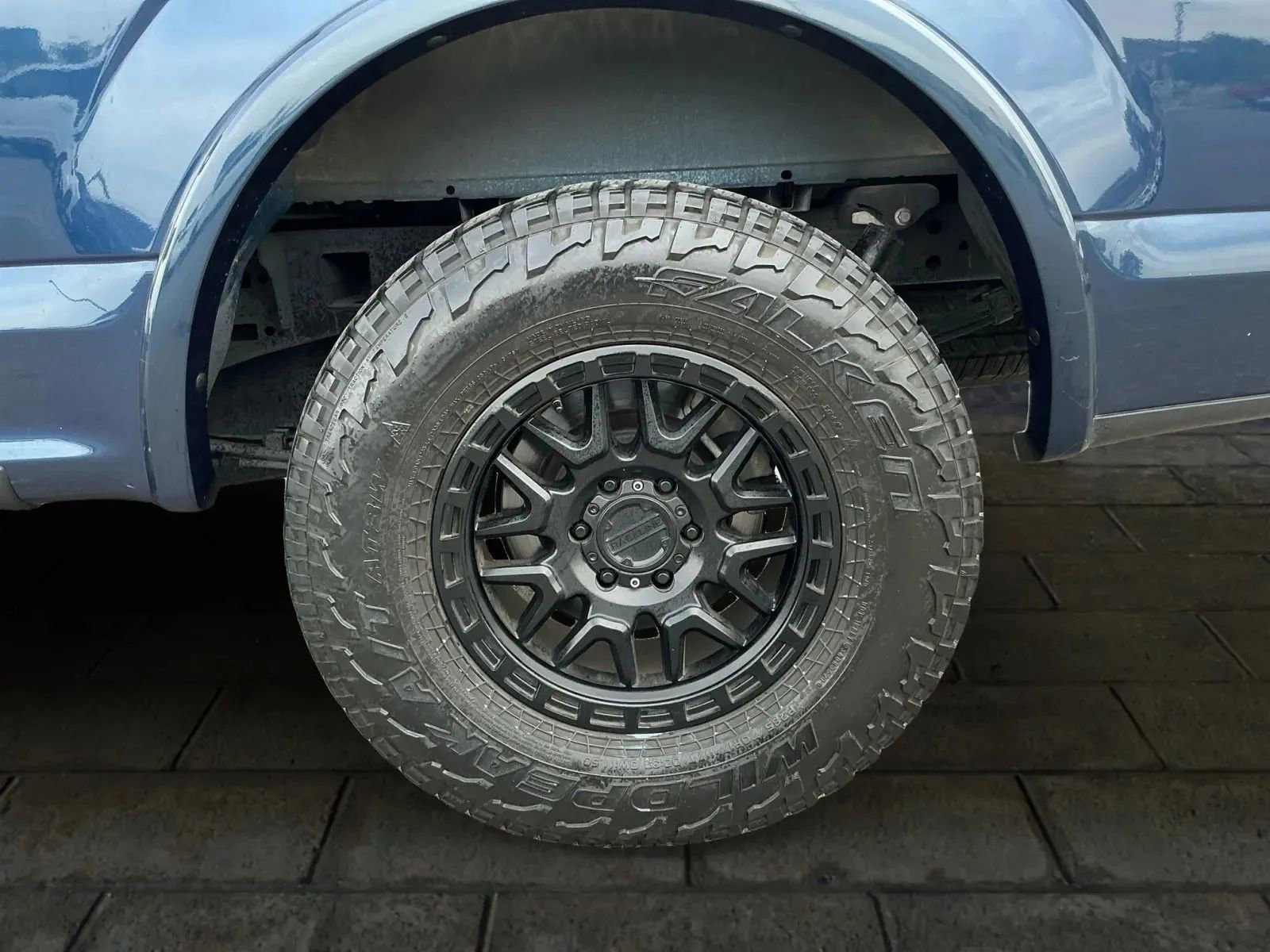 Used 2016 Ford F150 Lariat w/ Equipment Group 501A Mid image 16